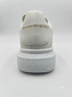 ⁦alexander McQueen⁩ - الصورة ⁦2⁩